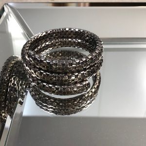 Silver/black bracelet